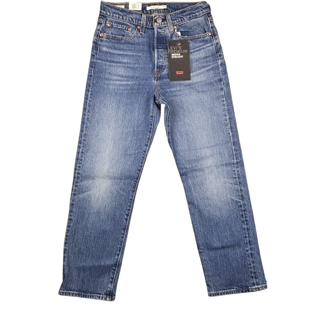 Levis Premium Wedgie Straight Womens Jeans Size 27 X 26 High Rise Medium Wash.